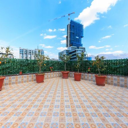 One-Bedroom Rooftop Skyline Central Hidden Gem In تيرانا المظهر الخارجي الصورة