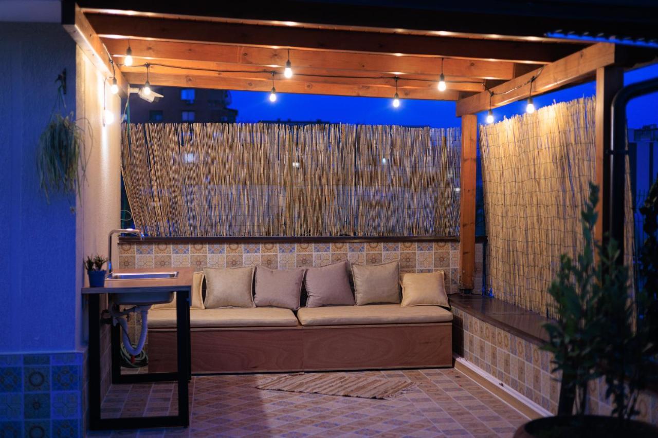One-Bedroom Rooftop Skyline Central Hidden Gem In تيرانا المظهر الخارجي الصورة