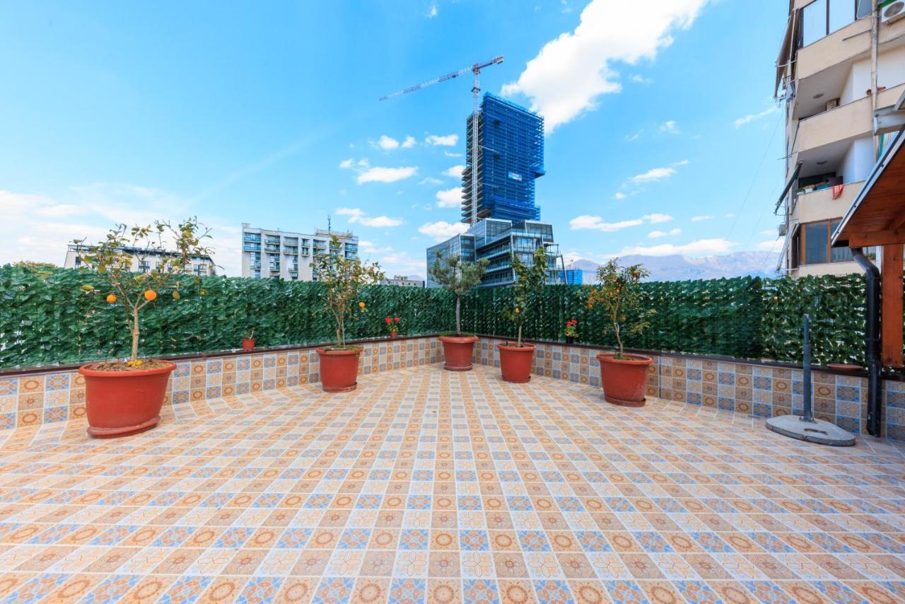 One-Bedroom Rooftop Skyline Central Hidden Gem In تيرانا المظهر الخارجي الصورة